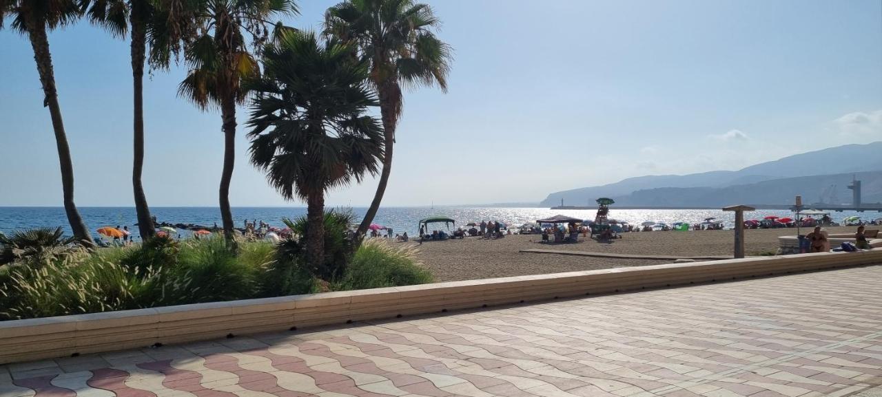Apartamento En Paseo Maritimo Almería Eksteriør billede